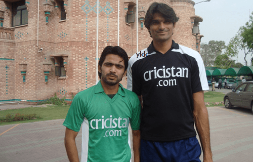 mohammad_irfan_and_fawad_alam_pakistan_cricket_tallest[1]