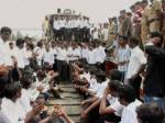 07-students-protest-kovai-300[1]