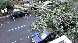 131028093136_uk_storm_304x171_pa_nocredit