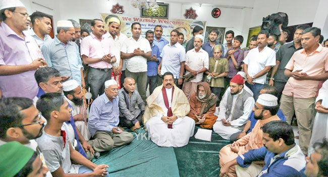 mahinda akkaraippattu
