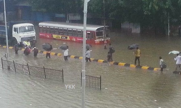 mumbai flood 2015